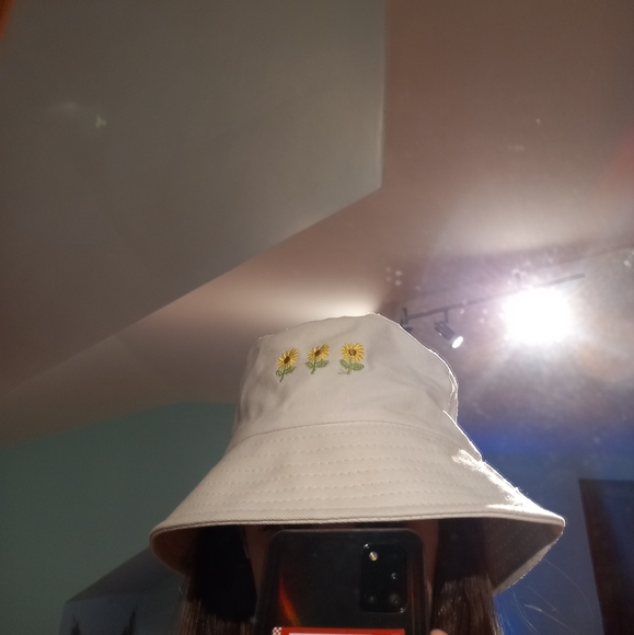 Sunflower bucket hat - Picture 2 of 3